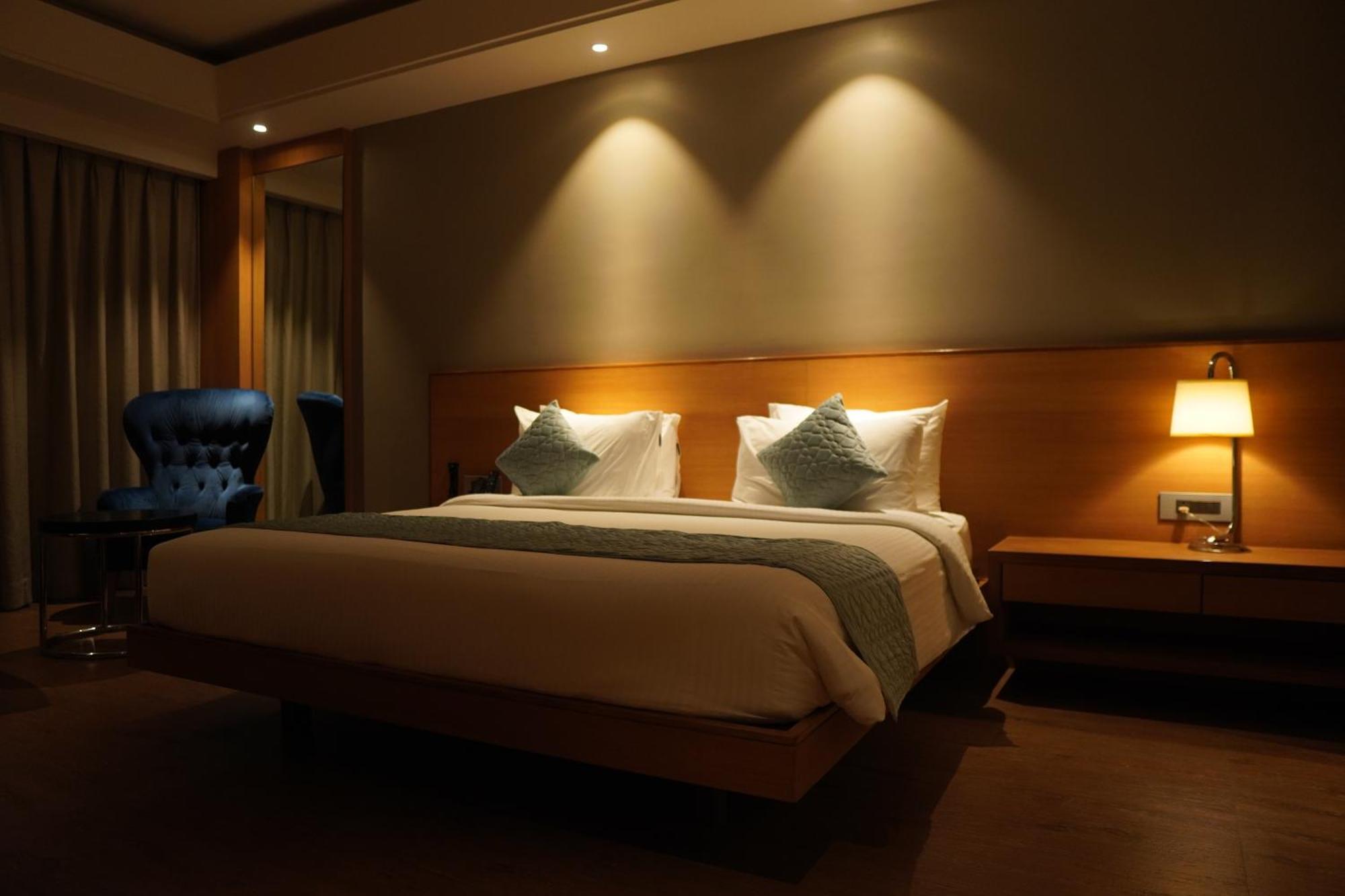 Kiranshree Grand Hotel Guwahati Bagian luar foto