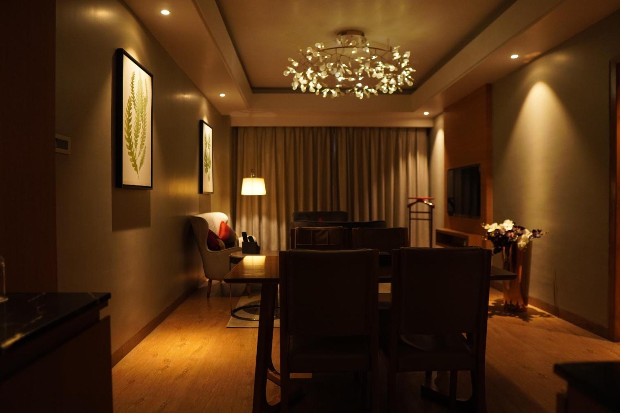 Kiranshree Grand Hotel Guwahati Bagian luar foto