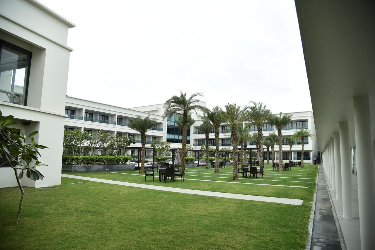 Kiranshree Grand Hotel Guwahati Bagian luar foto
