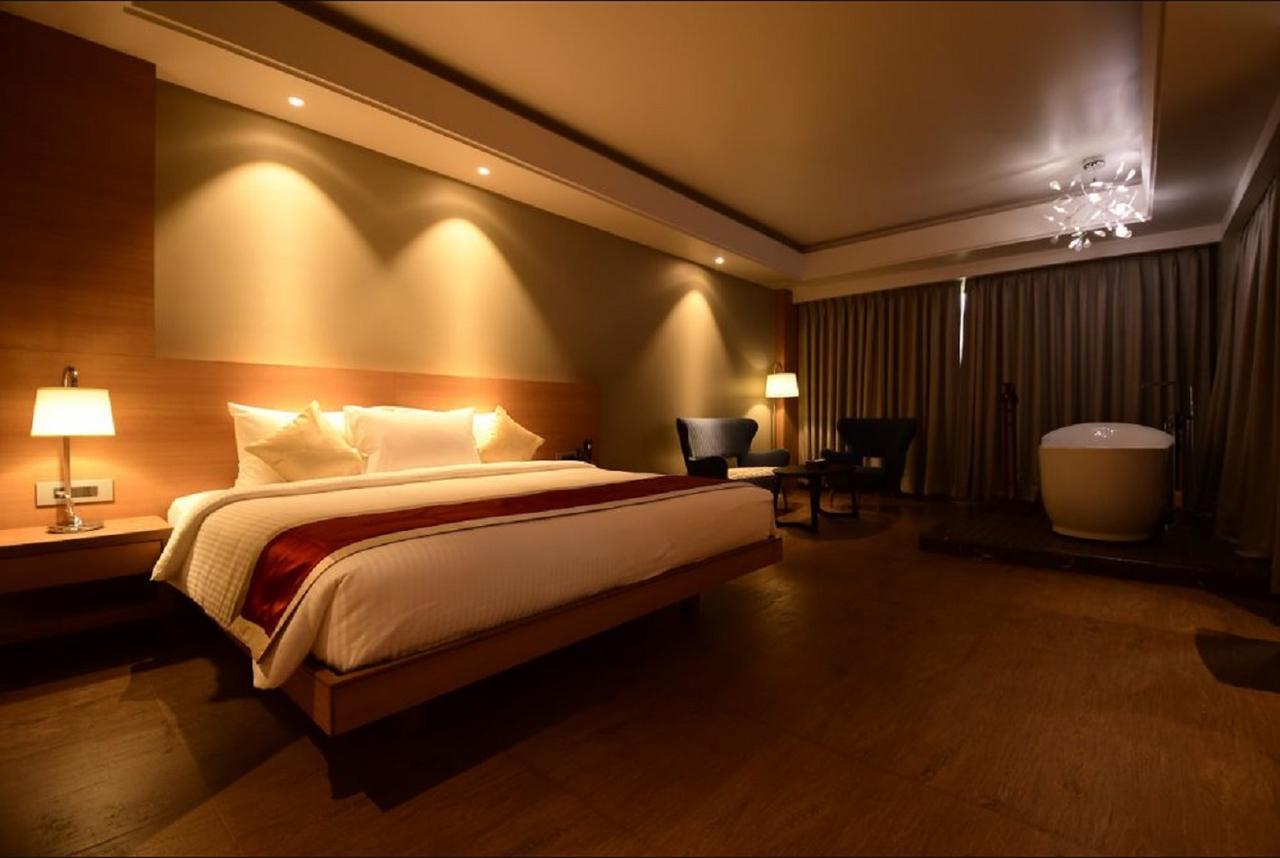 Kiranshree Grand Hotel Guwahati Bagian luar foto